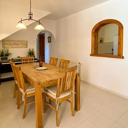 Charming 5-Bed Villa For 12 Persons In Moraira Teulada
