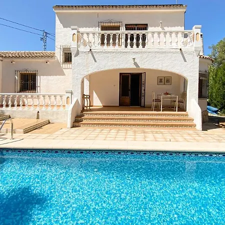 Charming 5-Bed Villa For 12 Persons In Moraira Теулада