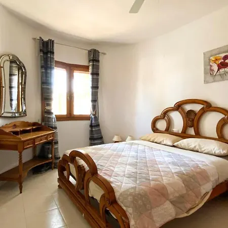 Charming 5-Bed Villa For 12 Persons In Moraira