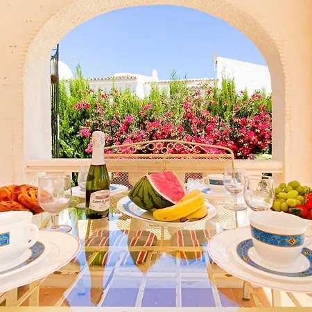 Вилла Charming 5-Bed Villa For 12 Persons In Moraira Теулада
