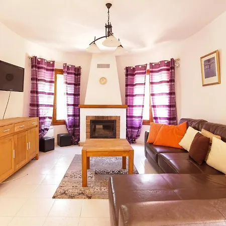 Charming 5-Bed Villa For 12 Persons In Moraira Вилла